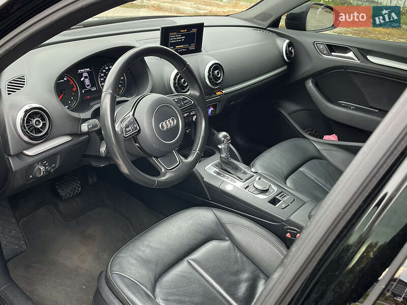 Седан Audi A3 2015 в Кропивницькому