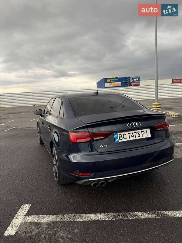 Седан Audi A3 2016 в Львові
