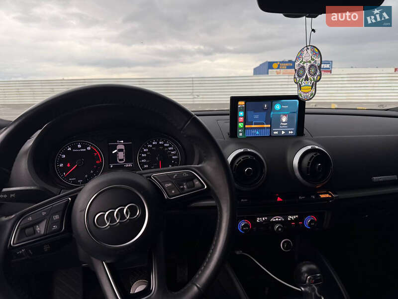 Седан Audi A3 2016 в Львові