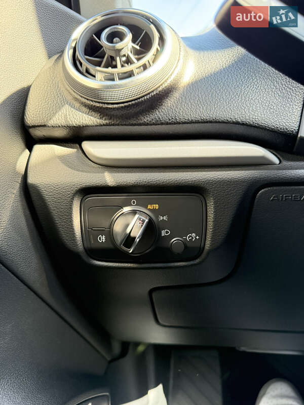 Седан Audi A3 2015 в Киеве