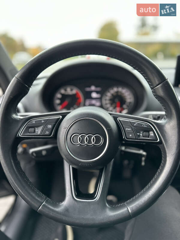 Седан Audi A3 2018 в Полтаве