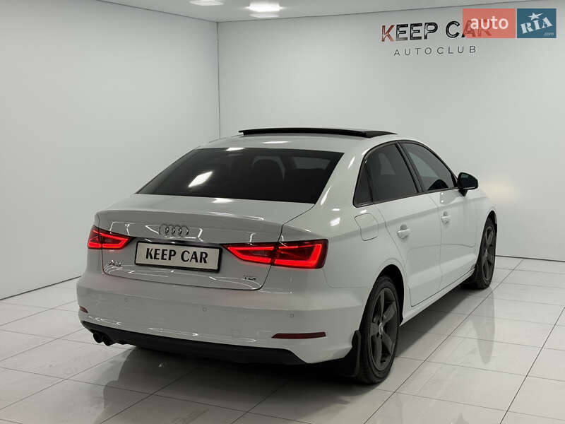 Седан Audi A3 2016 в Одессе