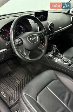 Седан Audi A3 2016 в Одессе