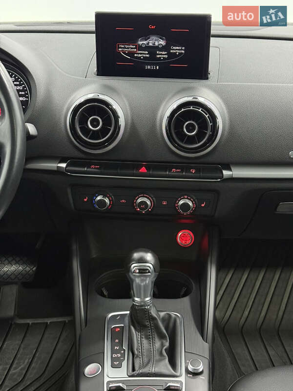Седан Audi A3 2016 в Одессе