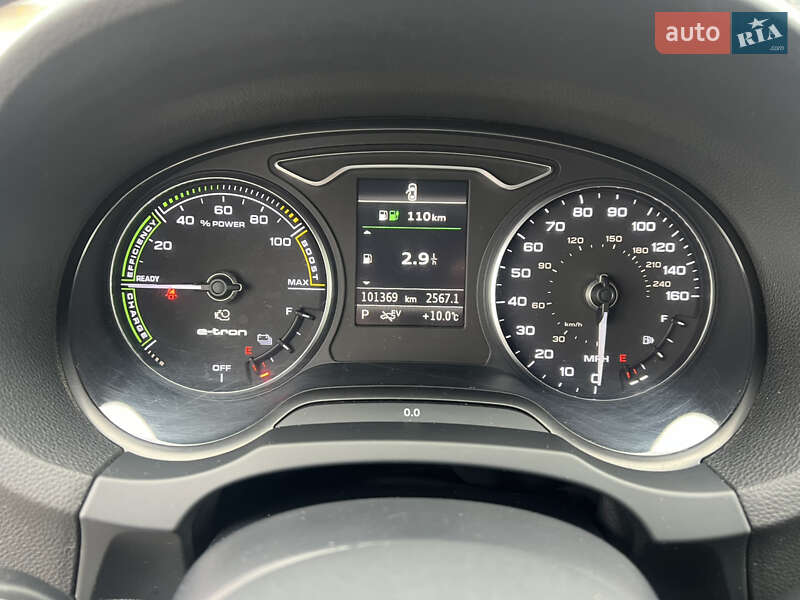 Хэтчбек Audi A3 2016 в Киеве