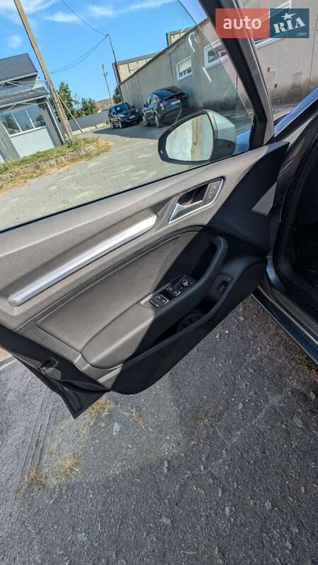 Седан Audi A3 2014 в Горишних Плавнях