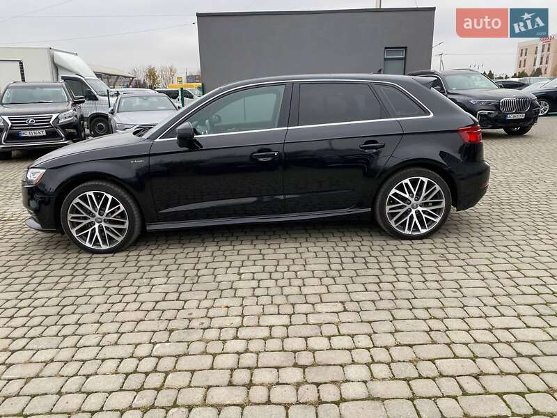 Хетчбек Audi A3 2018 в Львові
