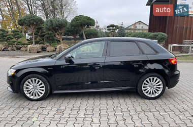 Хэтчбек Audi A3 2016 в Луцке
