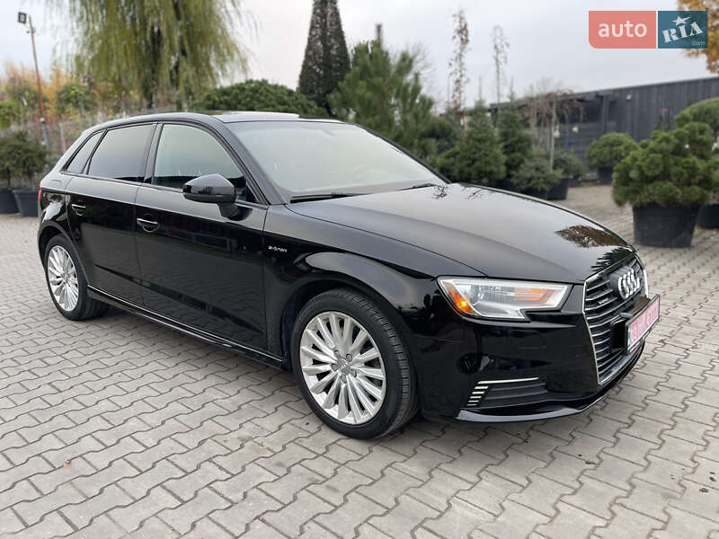 Хетчбек Audi A3 2017 в Луцьку фото 12 Хетчбек Audi A3 2017 в Луцьку