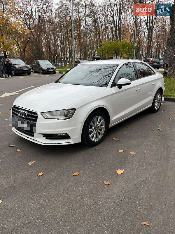 Хетчбек Audi A3 2015 в Харкові