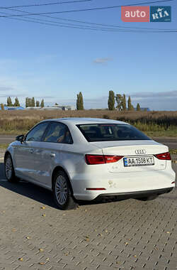 Седан Audi A3 2016 в Киеве