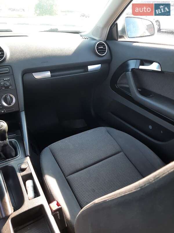 Хетчбек Audi A3 2003 в Мукачевому
