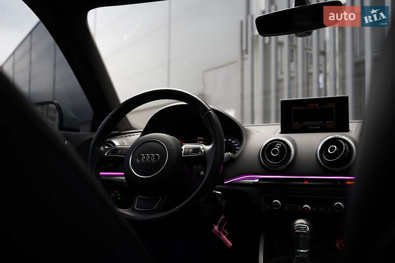 Седан Audi A3 2015 в Києві фото 10 Седан Audi A3 2015 в Києві
