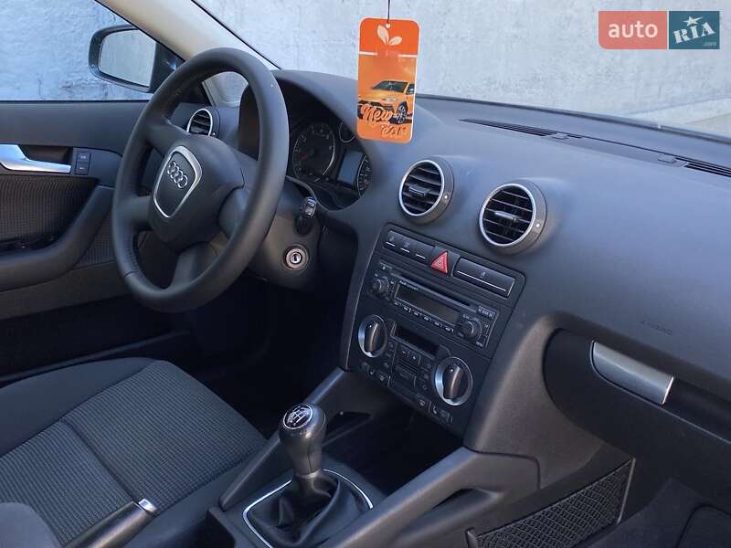 Хетчбек Audi A3 2005 в Вознесенську