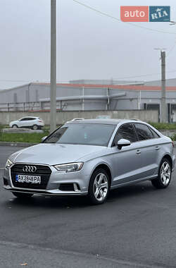 Седан Audi A3 2017 в Харкові