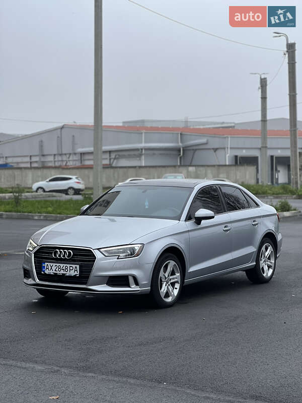 Седан Audi A3 2017 в Харкові