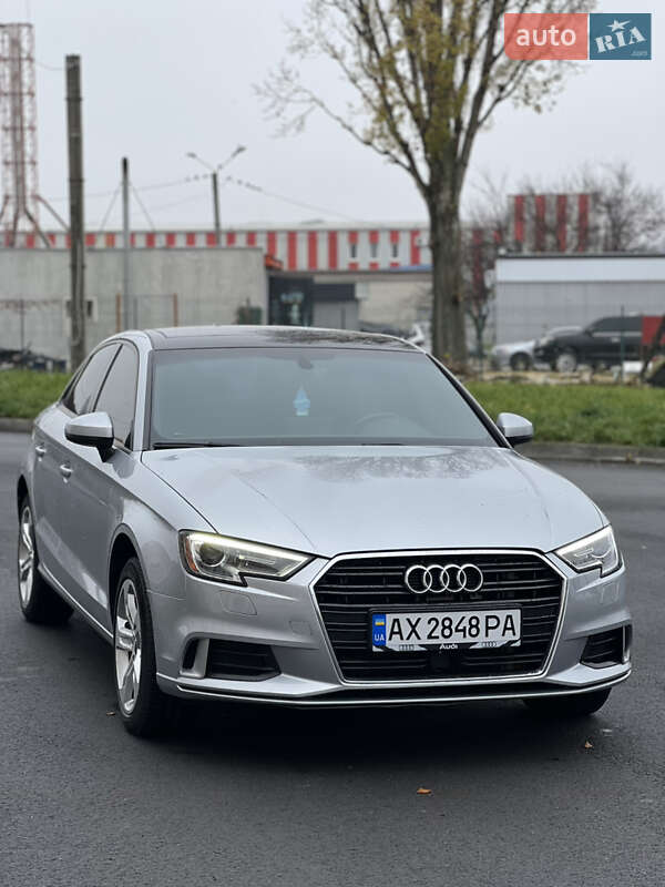 Седан Audi A3 2017 в Харкові