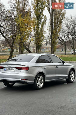 Седан Audi A3 2017 в Харкові