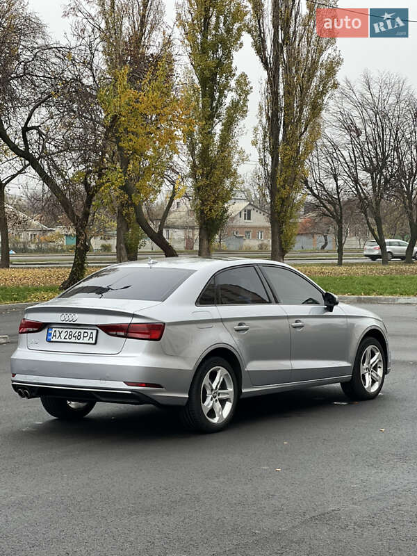 Седан Audi A3 2017 в Харкові