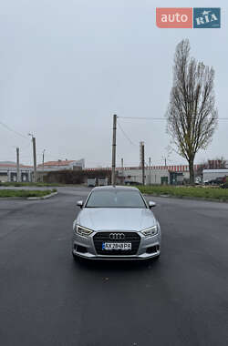 Седан Audi A3 2017 в Харкові
