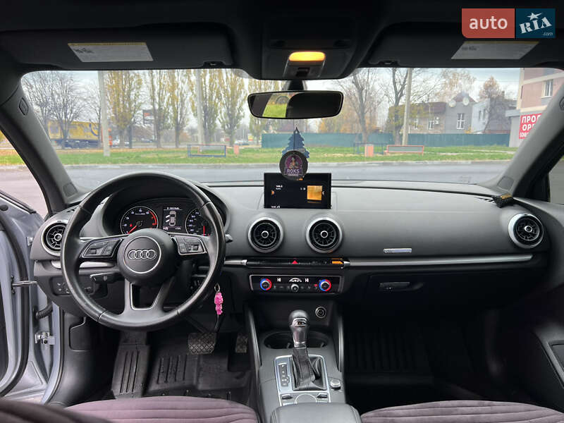 Седан Audi A3 2017 в Харкові