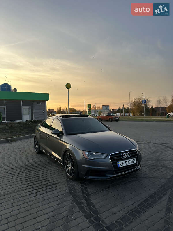 Седан Audi A3 2015 в Новомосковске