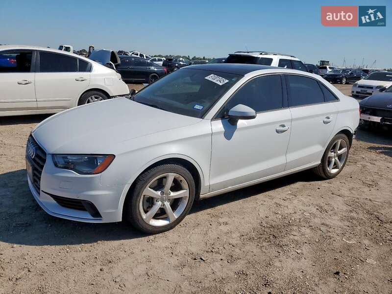 Седан Audi A3 2016 в Львове