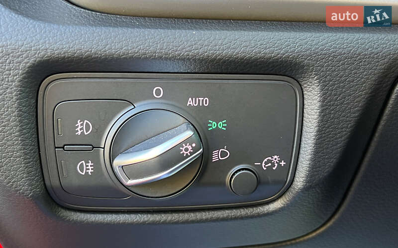 Седан Audi A3 2016 в Львові