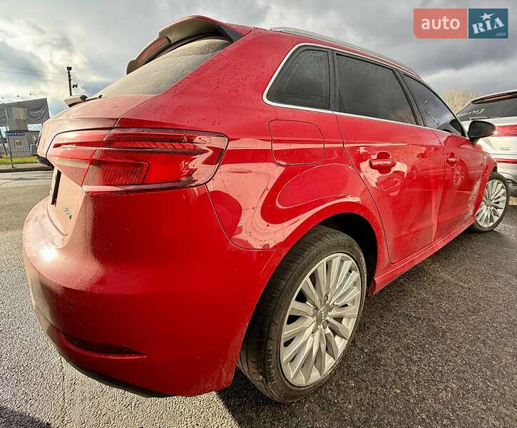 Хетчбек Audi A3 2018 в Києві фото 11 Хетчбек Audi A3 2018 в Києві