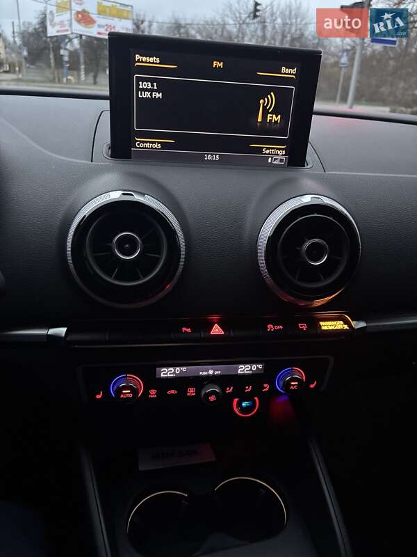 Седан Audi A3 2015 в Києві фото 20 Седан Audi A3 2015 в Києві