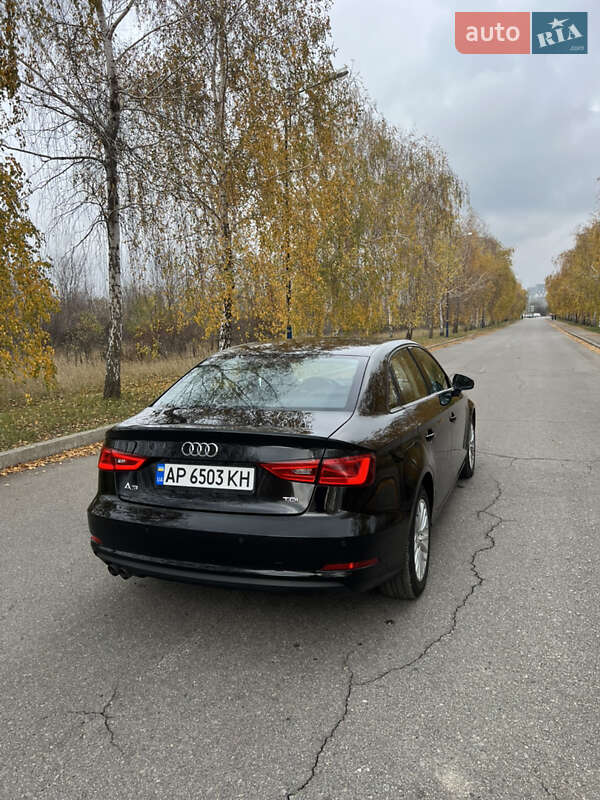 Седан Audi A3 2016 в Запорожье