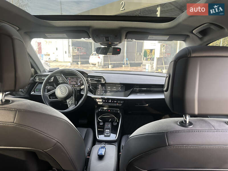 Седан Audi A3 2022 в Вишневому фото 12 Седан Audi A3 2022 в Вишневому