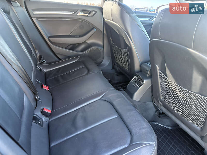 Седан Audi A3 2014 в Тернополі