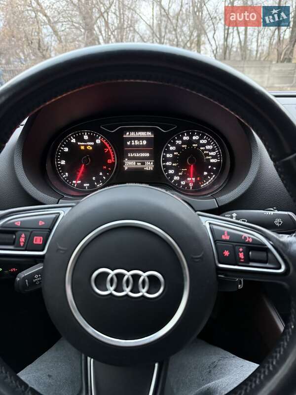 Седан Audi A3 2016 в Харкові