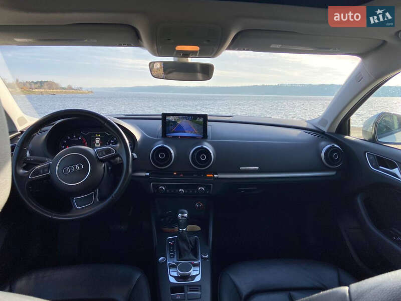 Седан Audi A3 2015 в Киеве