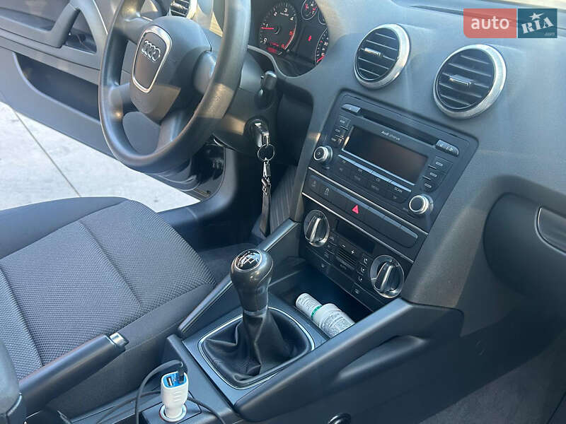 Хетчбек Audi A3 2010 в Дніпрі