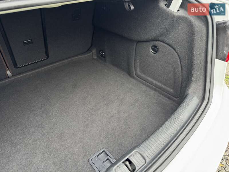 Седан Audi A3 2015 в Киеве