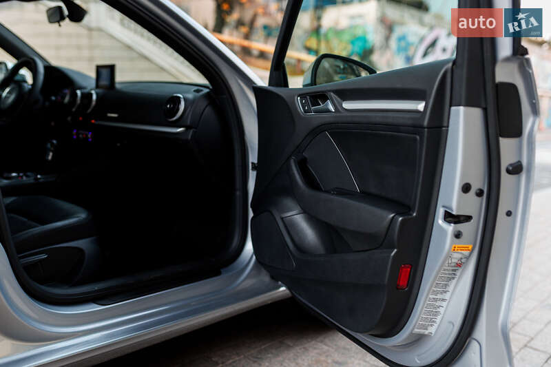 Седан Audi A3 2015 в Одессе