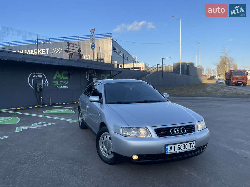 Хэтчбек Audi A3 2001 в Чернигове