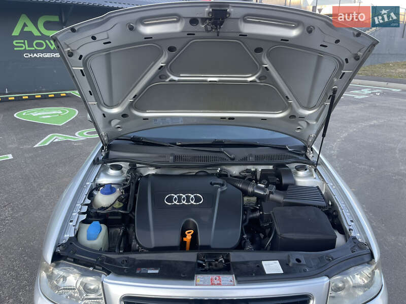 Хэтчбек Audi A3 2001 в Чернигове