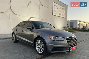 Седан Audi A3 2015 в Луцьку