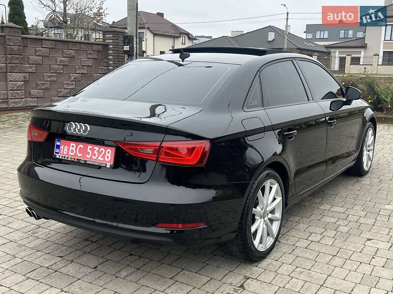 Седан Audi A3 2015 в Рівному