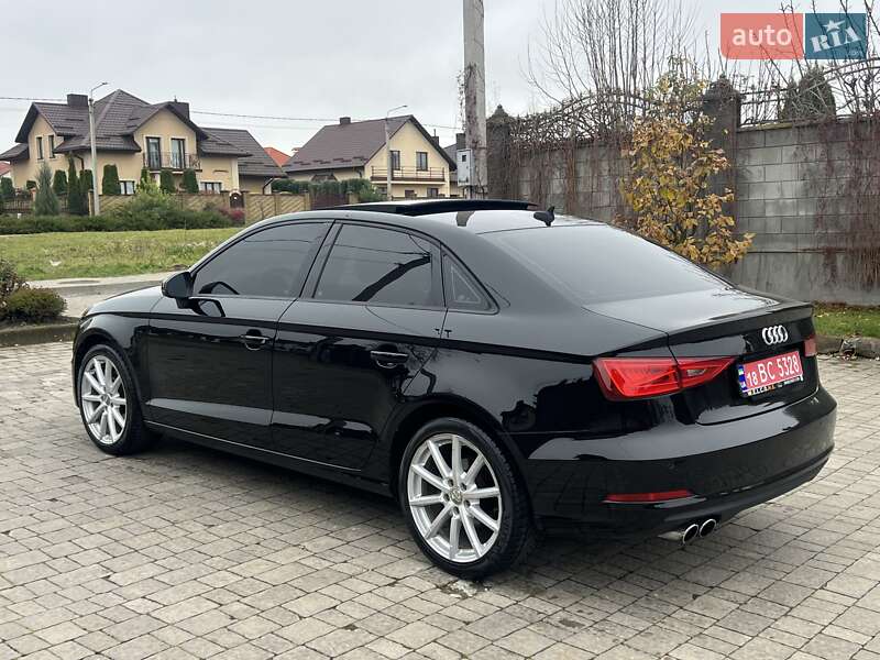 Седан Audi A3 2015 в Рівному