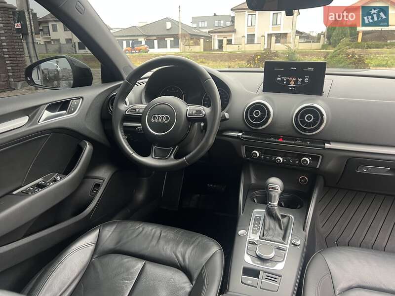 Седан Audi A3 2015 в Рівному