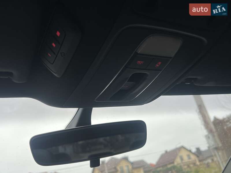 Седан Audi A3 2015 в Рівному