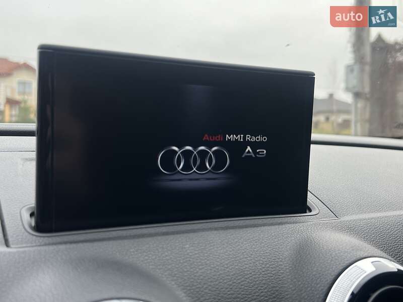 Седан Audi A3 2015 в Рівному