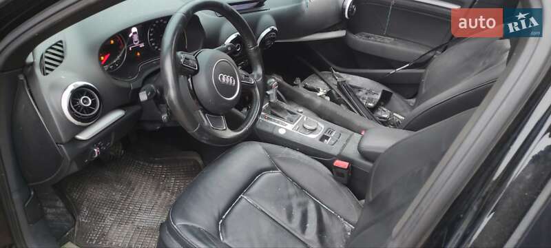 Седан Audi A3 2015 в Умані