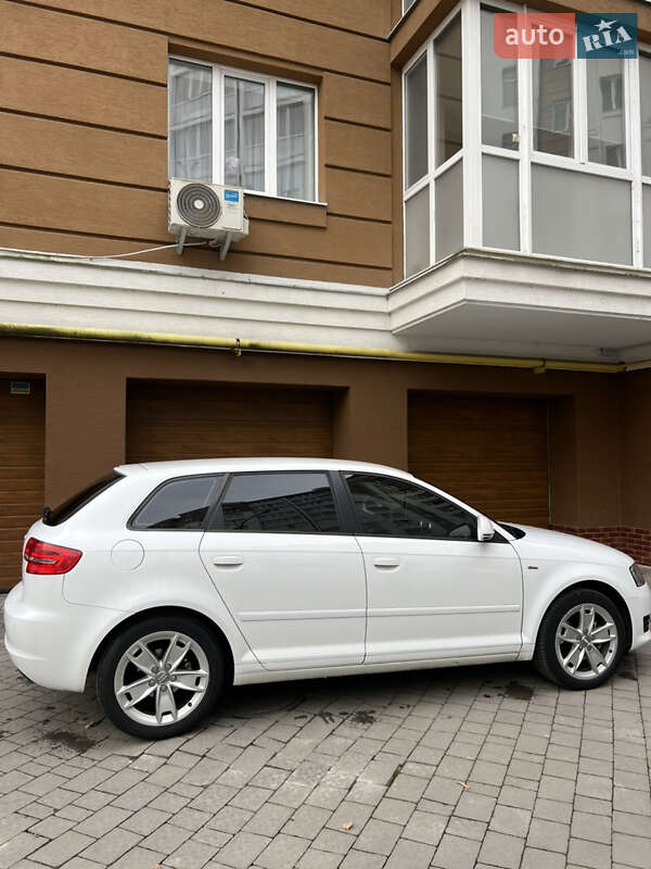 Хетчбек Audi A3 2009 в Івано-Франківську