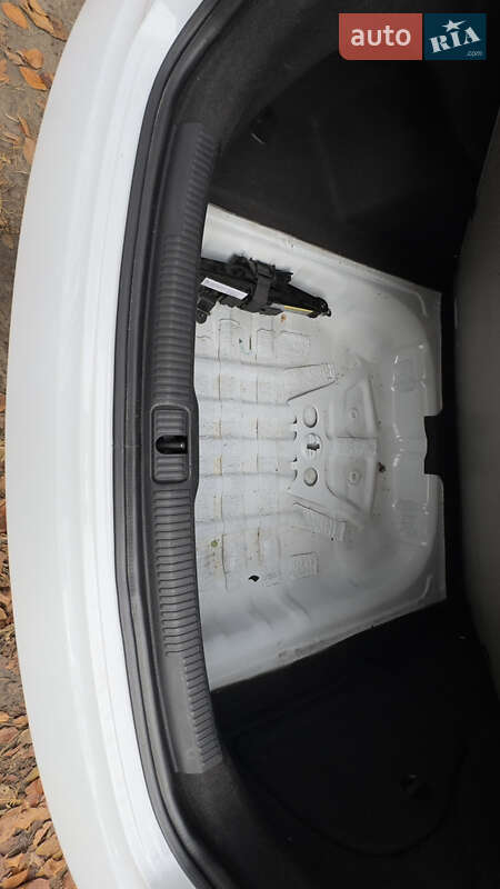 Седан Audi A3 2016 в Львове фото 44 Седан Audi A3 2016 в Львове