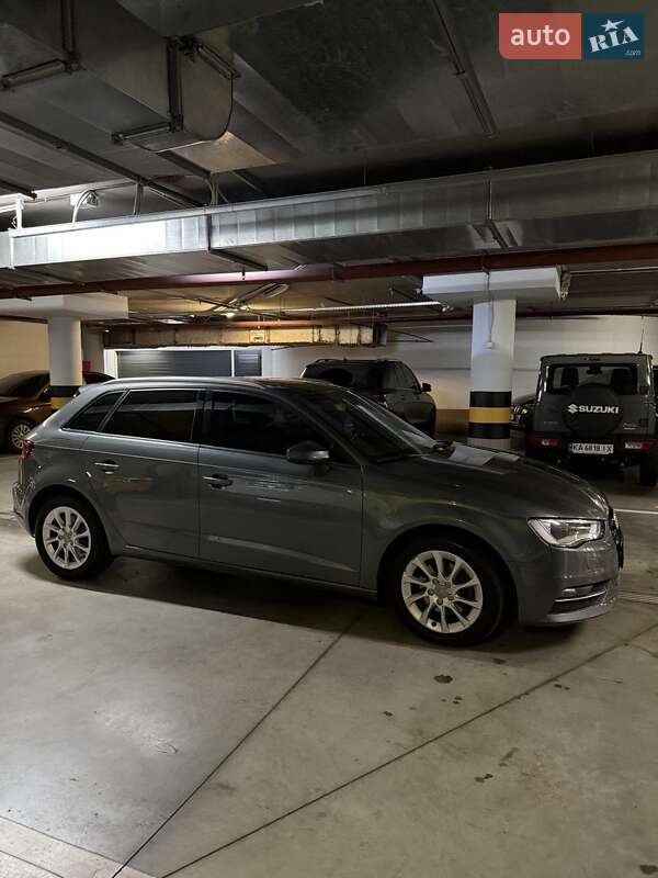 Хетчбек Audi A3 2016 в Києві